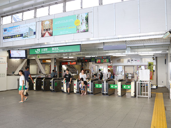 辻堂駅の東口改札